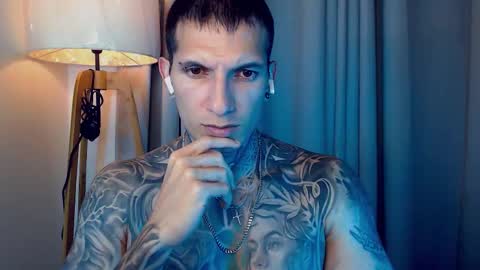 Snapshot of sebastian_muss chatting on November 4, 1:05 am Sebastian online show from November 4, 1:05 am