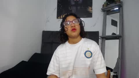 sebastian n alinson online show from December 4, 3:04 am