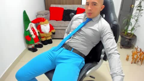 juan  sebastian online show from January 2, 3:51 pm