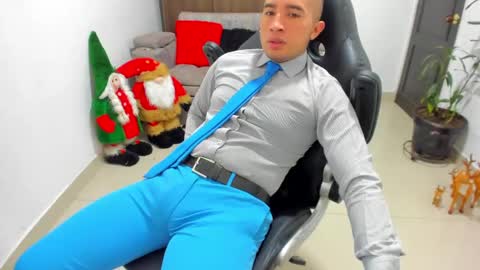 juan  sebastian online show from January 6, 6:20 pm