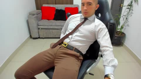 juan  sebastian online show from January 13, 3:58 pm