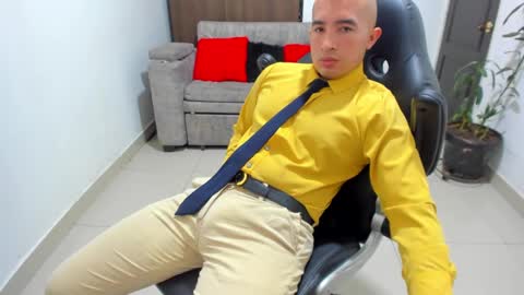 juan  sebastian online show from January 29, 6:18 pm