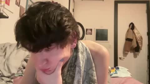 Snapshot of sebastianking1234 chatting on December 5, 2:42 am sebastianking1234 online show from December 5, 2:42 am