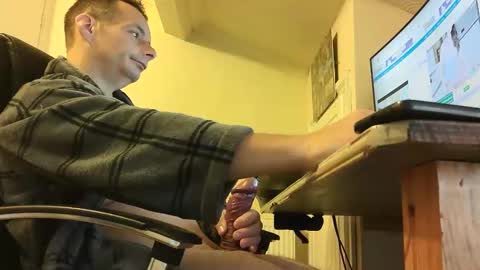 Snapshot of sebastianspalding450 chatting on October 13, 8:58 am sebastianspalding450 online show from October 13, 8:58 am