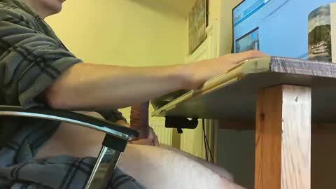 Snapshot of sebastianspalding450 chatting on October 29, 10:28 am sebastianspalding450 online show from October 29, 10:28 am