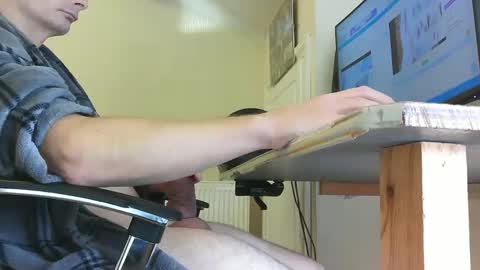 Snapshot of sebastianspalding450 chatting on November 18, 10:41 am sebastianspalding450 online show from November 18, 10:41 am