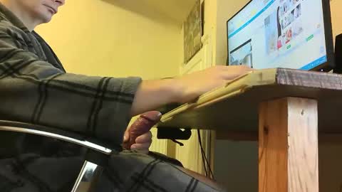 Snapshot of sebastianspalding450 chatting on December 2, 9:58 am sebastianspalding450 online show from December 2, 9:58 am