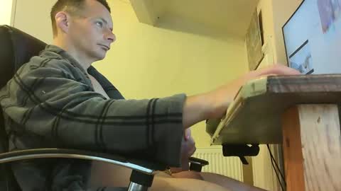 Snapshot of sebastianspalding450 chatting on May 4, 9:05 am sebastianspalding450 online show from May 4, 9:05 am