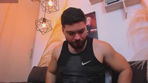 Snapshot of sebastianvilla__ chatting on March 3, 11:21 pm Instagram jeanpaulfit online show from March 3, 11:21 pm