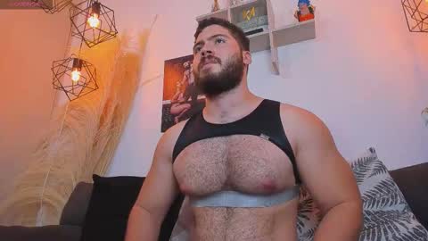 Snapshot of sebastianvilla__ chatting on March 16, 10:25 pm Instagram jeanpaulfit online show from March 16, 10:25 pm