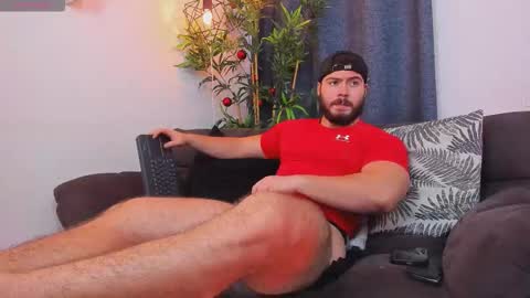 Snapshot of sebastianvilla__ chatting on March 19, 11:09 pm Instagram jeanpaulfit online show from March 19, 11:09 pm