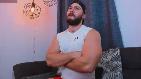 Snapshot of sebastianvilla__ chatting on March 21, 11:08 pm Instagram jeanpaulfit online show from March 21, 11:08 pm