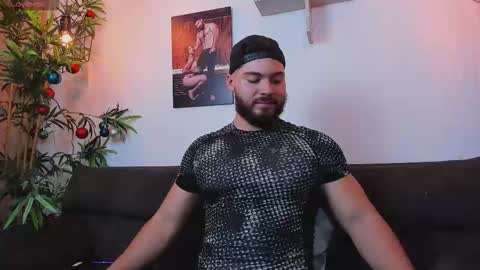 Snapshot of sebastianvilla__ chatting on March 28, 11:26 pm Instagram jeanpaulfit online show from March 28, 11:26 pm