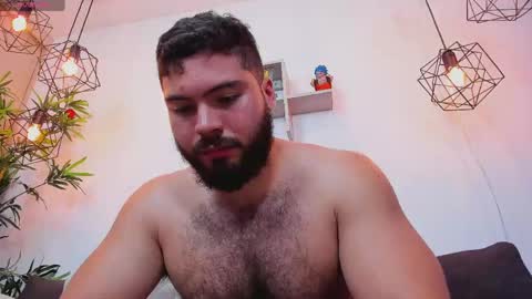 Snapshot of sebastianvilla__ chatting on April 21, 1:42 am Instagram jeanpaulfit online show from April 21, 1:42 am