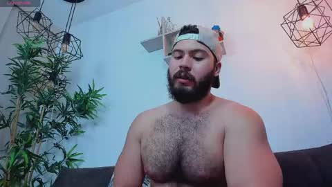 Snapshot of sebastianvilla__ chatting on May 7, 1:22 am Instagram jeanpaulfit online show from May 7, 1:22 am