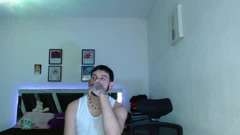 Snapshot of sebasxxl12 chatting on April 28, 7:35 am Sebas online show from April 28, 7:35 am