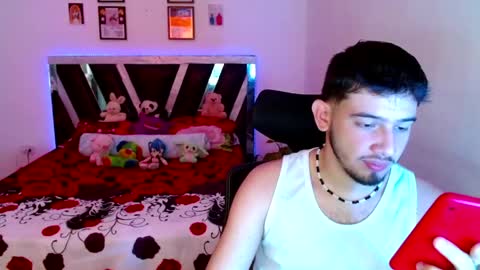 Snapshot of sebasxxl12 chatting on May 23, 7:40 pm Sebas online show from May 23, 7:40 pm