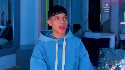 Sebastian online show from October 10, 4:33 am