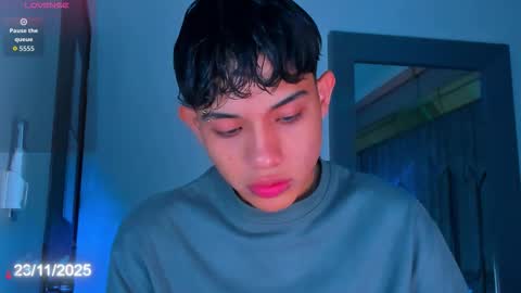 Sebastian online show from November 23, 8:52 pm