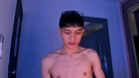 Snapshot of sebax_00 chatting on February 27, 8:31 pm Sebastian online show from February 27, 8:31 pm