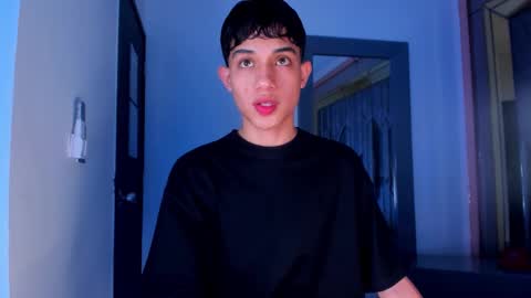 Snapshot of sebax_00 chatting on February 28, 8:21 pm Sebastian online show from February 28, 8:21 pm