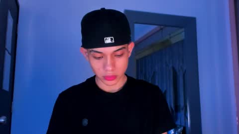 Snapshot of sebax_00 chatting on March 1, 8:00 pm Sebastian online show from March 1, 8:00 pm