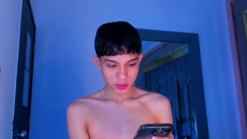 Snapshot of sebax_00 chatting on March 8, 8:34 pm Sebastian online show from March 8, 8:34 pm