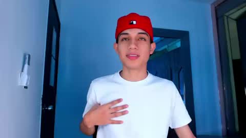 Snapshot of sebax_00 chatting on March 11, 8:59 pm Sebastian online show from March 11, 8:59 pm