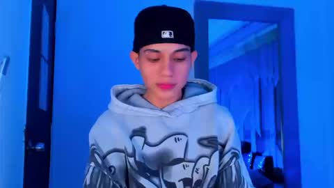 Snapshot of sebax_00 chatting on March 13, 3:57 am Sebastian online show from March 13, 3:57 am