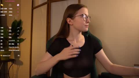 Snapshot of second_aid chatting on October 20, 4:18 pm Brenda online show from October 20, 4:18 pm