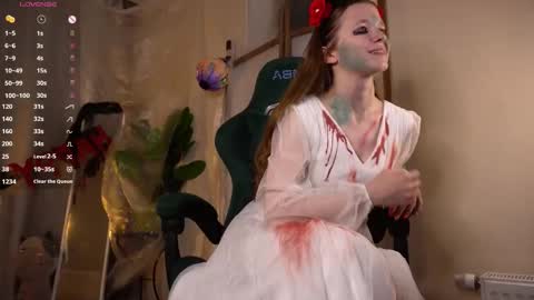 Snapshot of second_aid chatting on October 31, 5:14 pm Brenda online show from October 31, 5:14 pm