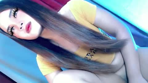 kwen online show from November 18, 6:01 pm