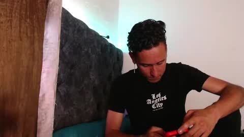 Secret Latinos online show from January 28, 1:18 am