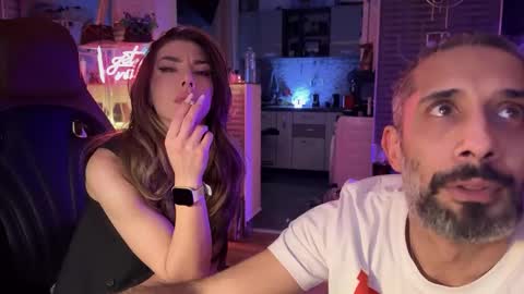 Secret Lovers online show from January 17, 10:35 pm