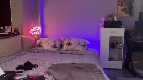 Snapshot of secret_lovers1 chatting on June 6, 10:25 pm Secret Lovers online show from June 6, 10:25 pm
