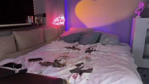 Snapshot of secret_lovers1 chatting on June 11, 7:01 pm Secret Lovers online show from June 11, 7:01 pm