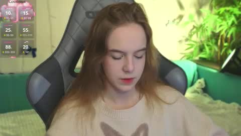 Snapshot of secret_materialz chatting on January 13, 8:30 am secret_materialz online show from January 13, 8:30 am