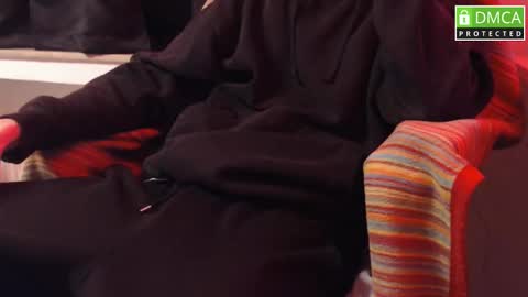 Snapshot of secret_phil chatting on December 21, 7:32 pm maybe Phil online show from December 21, 7:32 pm