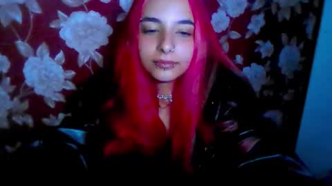 Snapshot of secretbloom_ chatting on September 15, 9:48 pm secretbloom_ online show from September 15, 9:48 pm