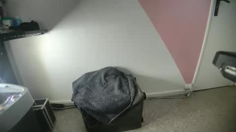 secretcouple67 online show from December 18, 9:21 pm