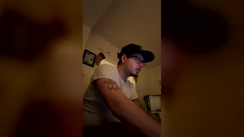 Snapshot of secretfun1999 chatting on January 6, 10:23 pm secretfun1999 online show from January 6, 10:23 pm