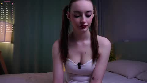 Lily online show from March 1, 2:19 pm