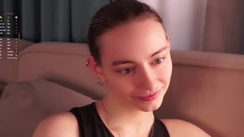 Lily online show from May 5, 2:19 am