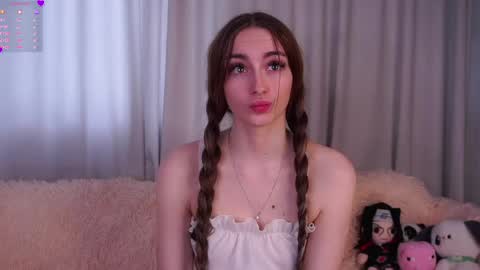 Lily online show from May 19, 3:35 am