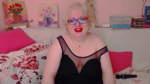 Alice online show from September 18, 7:49 pm