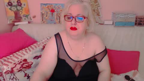 Alice online show from November 6, 8:21 pm