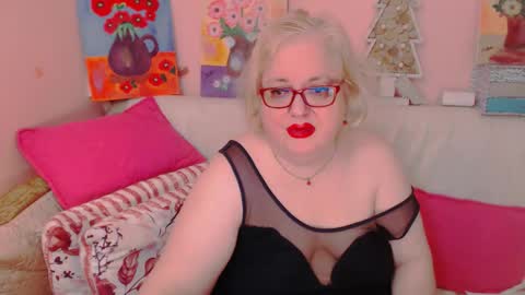 Alice online show from December 3, 7:56 pm