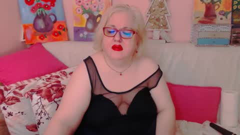 Alice online show from December 16, 8:47 pm