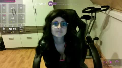 secretmia94 online show from April 30, 8:48 pm