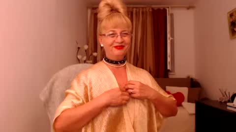 SecretRosemary online show from August 5, 6:55 pm